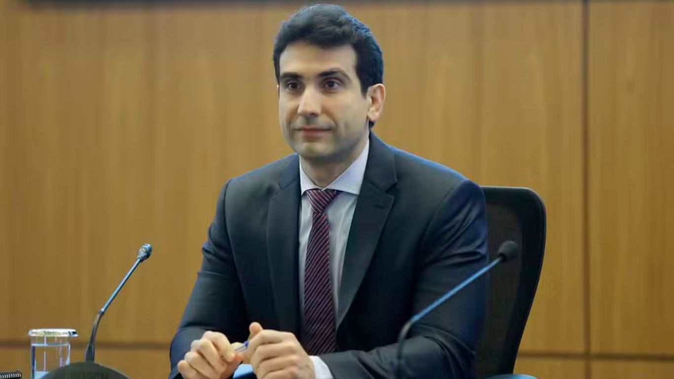 Caso Master revela fragilidades e pressiona BC a ampliar supervisão, diz Galípolo