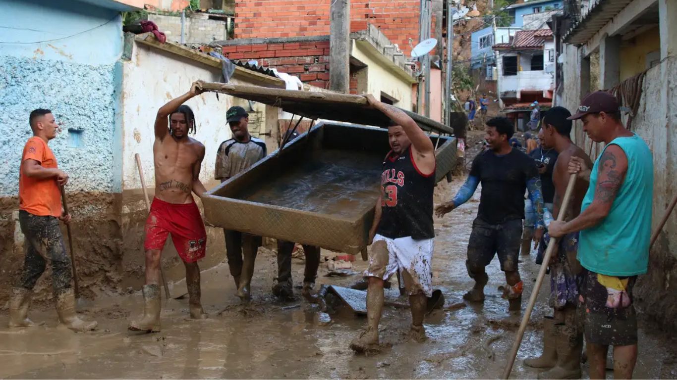 Defensoria Pública de SP aciona Justiça contra demolições em São Sebastião, no litoral norte
