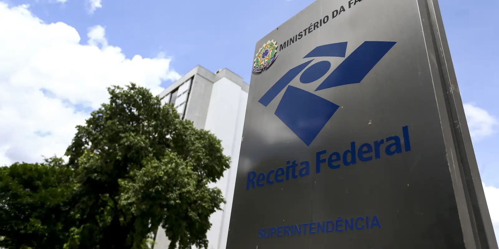 Arrecadação federal bate recorde em novembro e soma R$ 226,75 bilhões