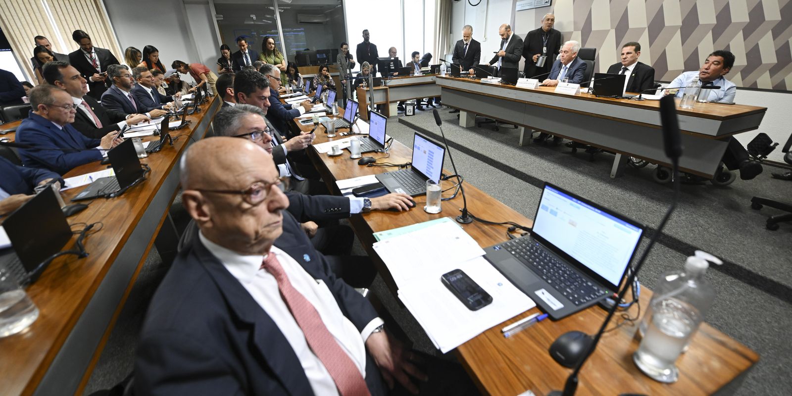 CCJ do Senado aprova PL da Dosimetria e abre caminho para redução de penas de condenados por atos golpistas