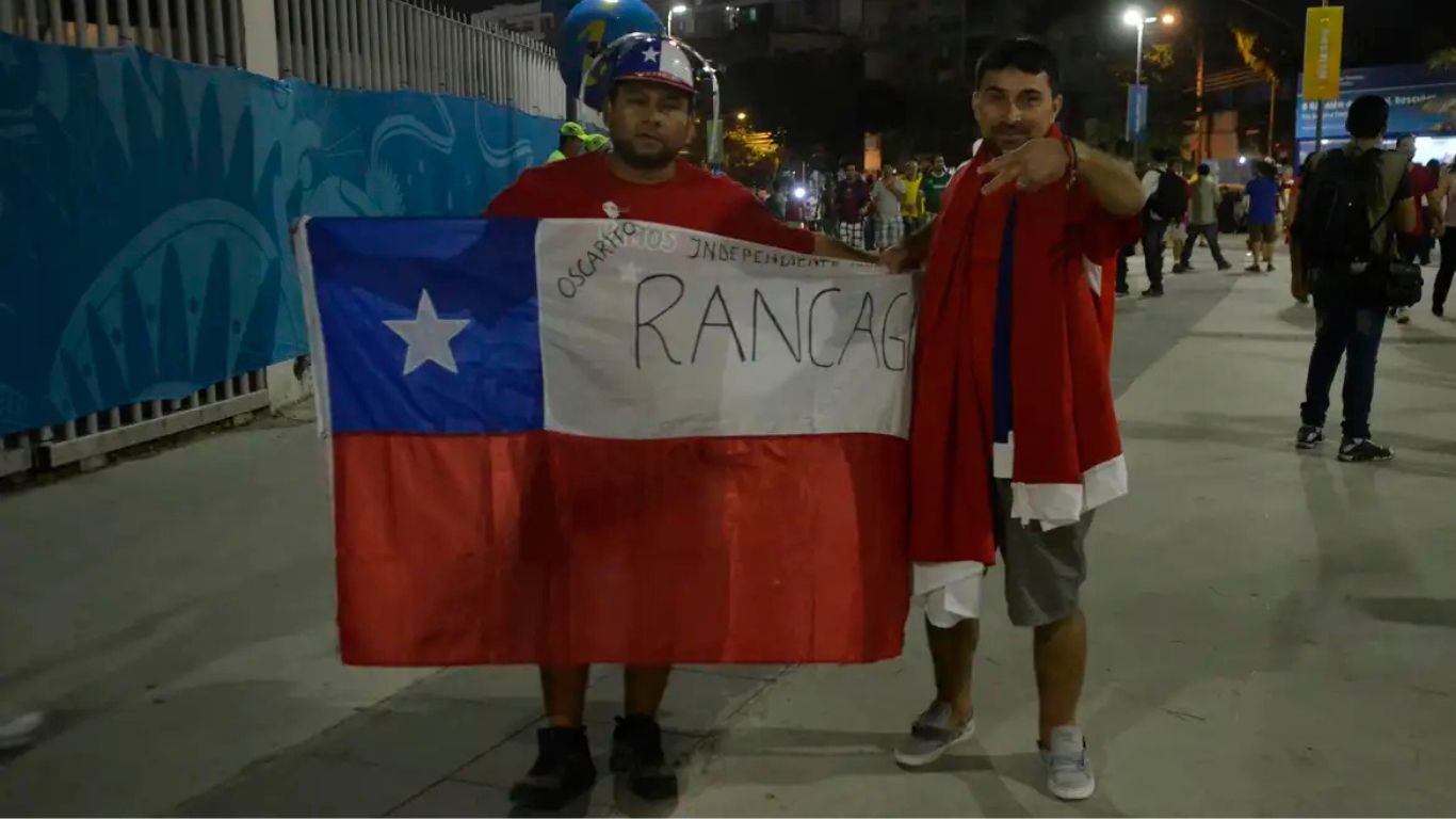 Eleições no Chile: 15,8 milhões votam em disputa entre Jara e Kast neste domingo