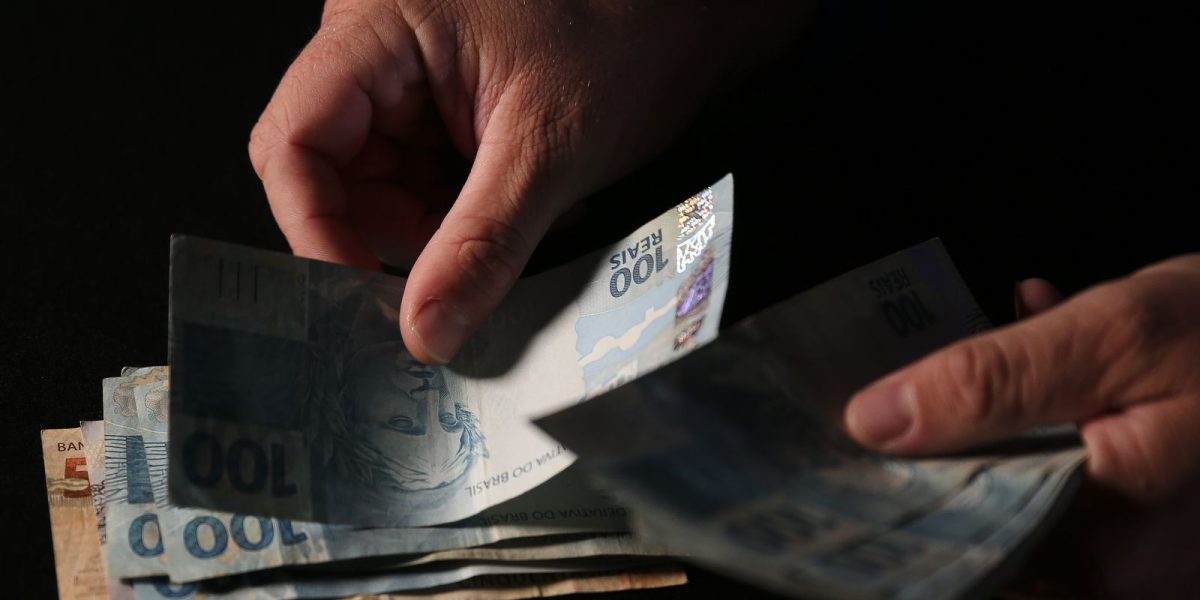 Governo libera saque do FGTS a demitidos que optaram pelo saque-aniversário