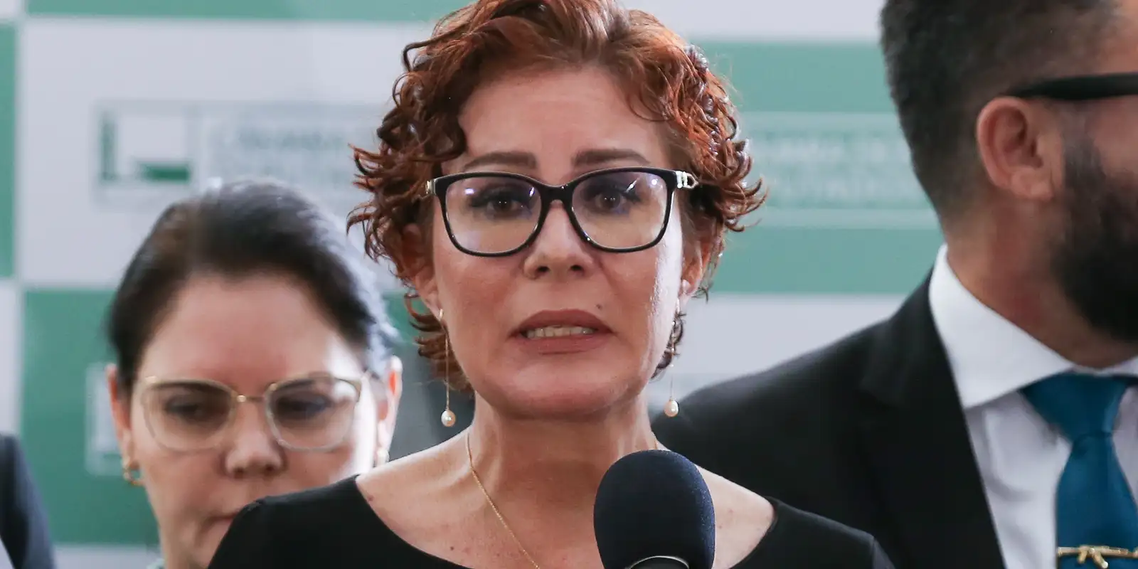Justiça italiana cobra esclarecimentos sobre sistema prisional do Brasil antes de decidir extradição de Carla Zambelli