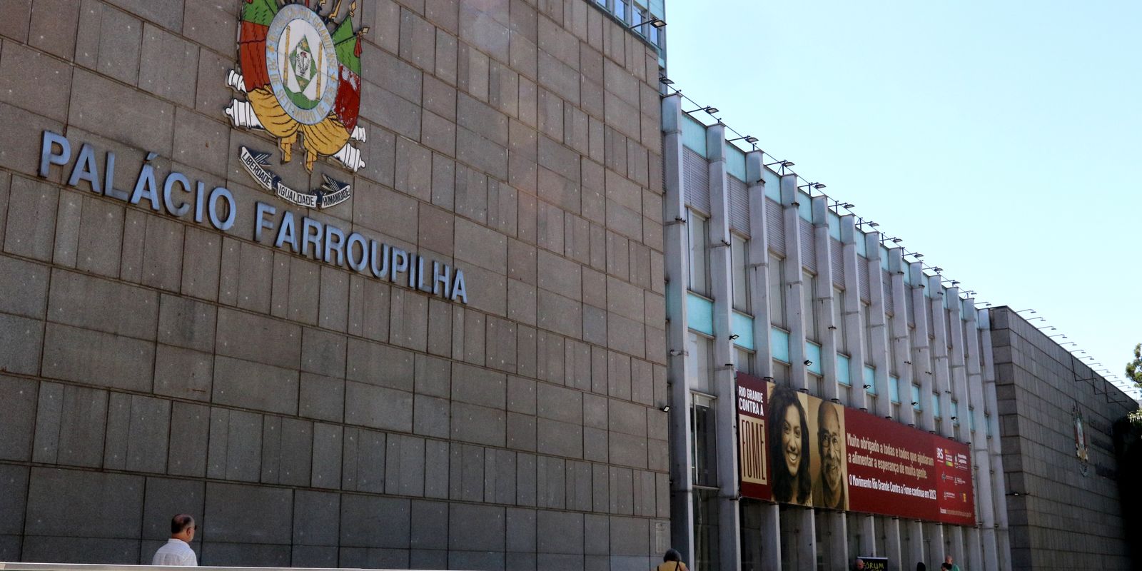 Governo sanciona porte de arma para policiais legislativos estaduais