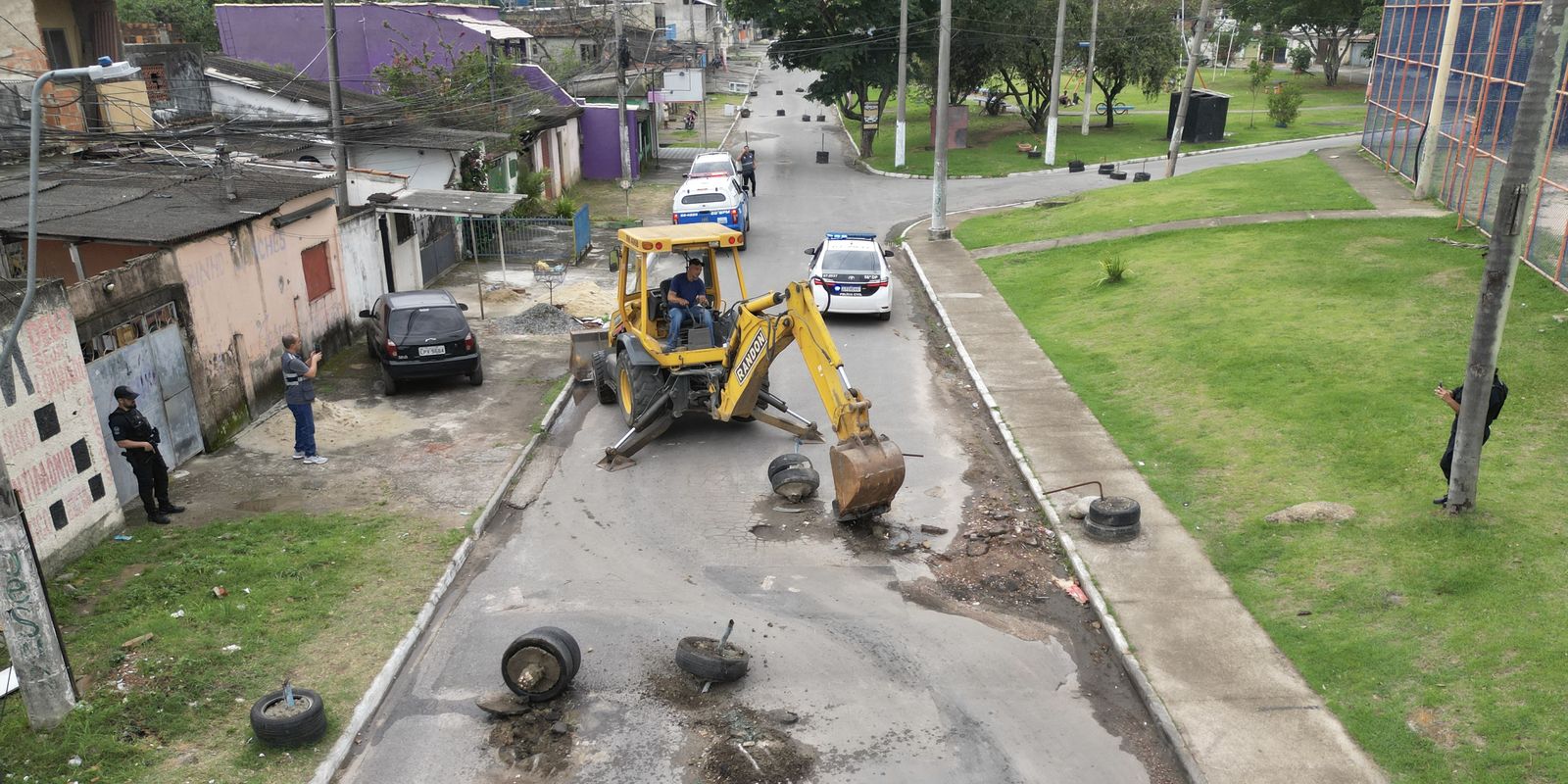 Operação Barricada Zero libera vias e retoma circulação em áreas dominadas no RJ