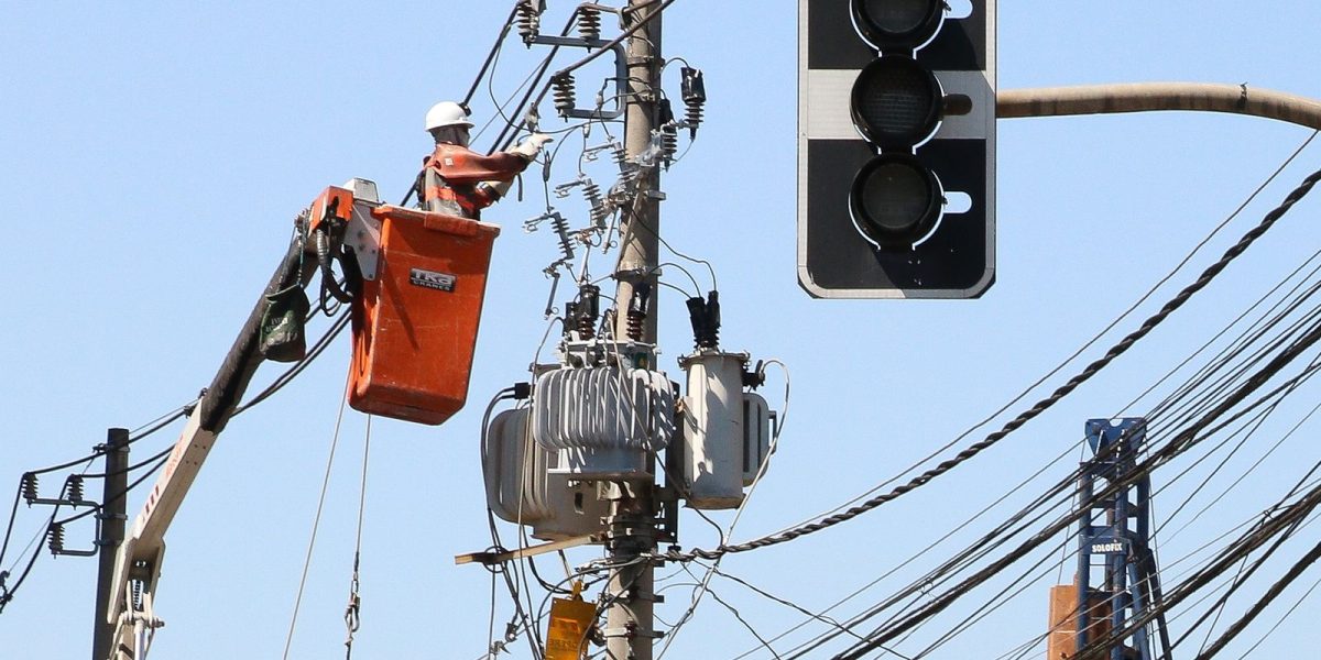 Procon de São Paulo multa Enel em R$ 14,3 milhões por falhas no fornecimento