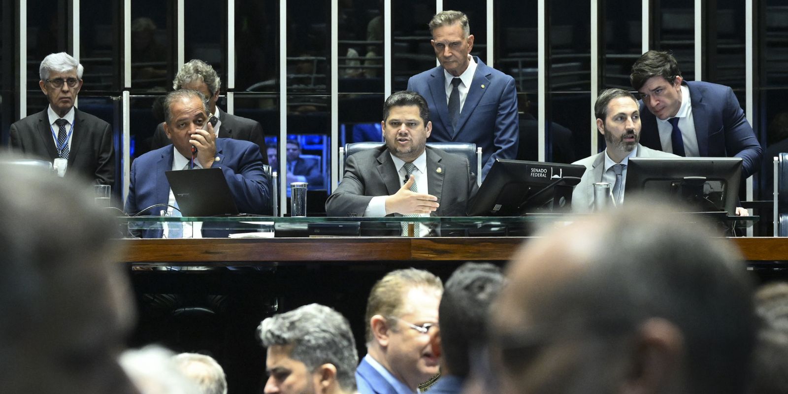 Senado aprova redução de penas para condenados pelo 8 de janeiro