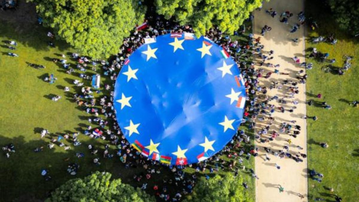 União Europeia poderá admitir novos membros até 2030
