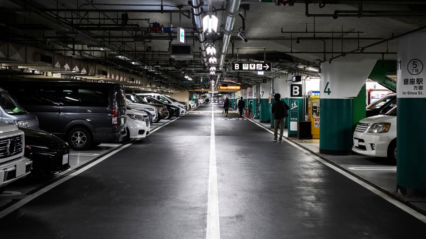 Grupo francês adquire 100% de empresa de estacionamentos com assessoria do Machado Meyer e Pinheiro Neto