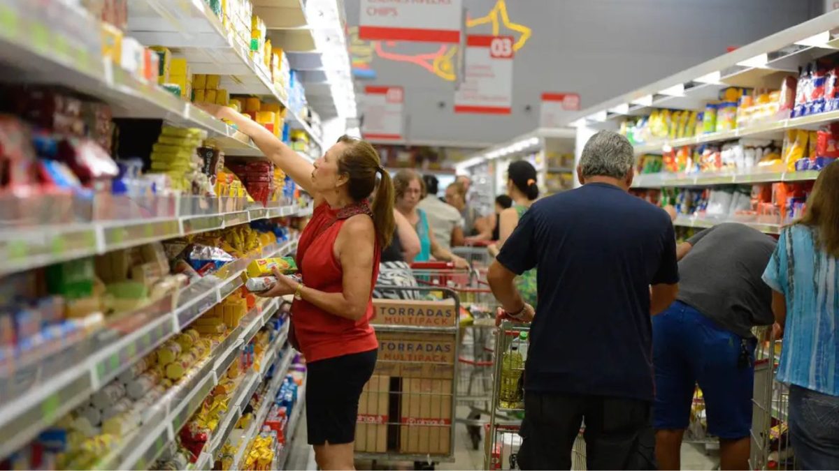 Mercado reduz projeção de inflação para 2025 e mantém expectativa de PIB estável