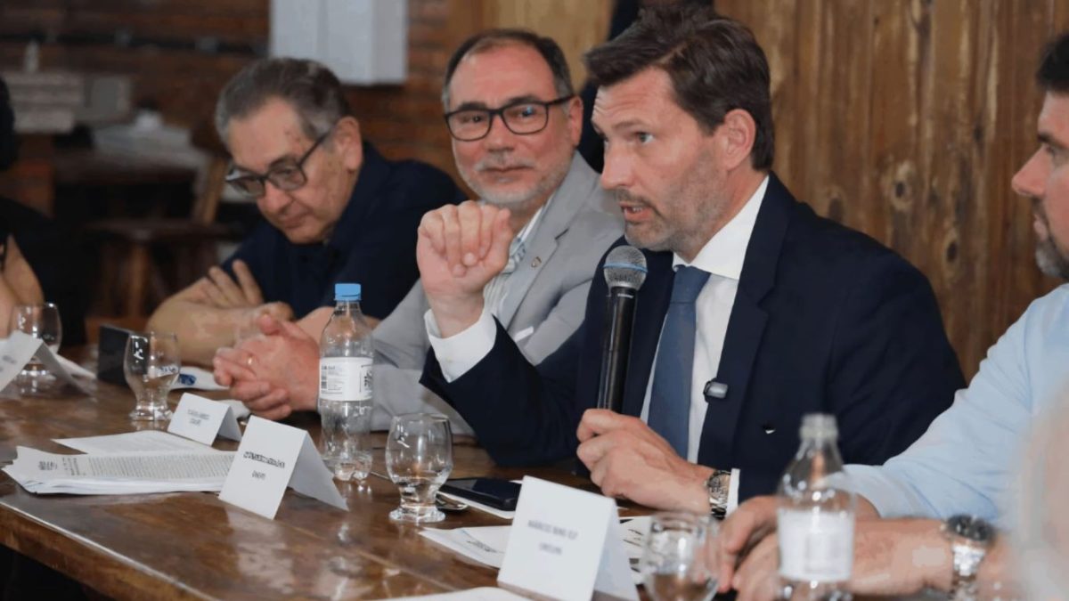 Lamachia Advogados assume presidência inaugural do Fórum-RS, que reúne 30 conselhos profissionais