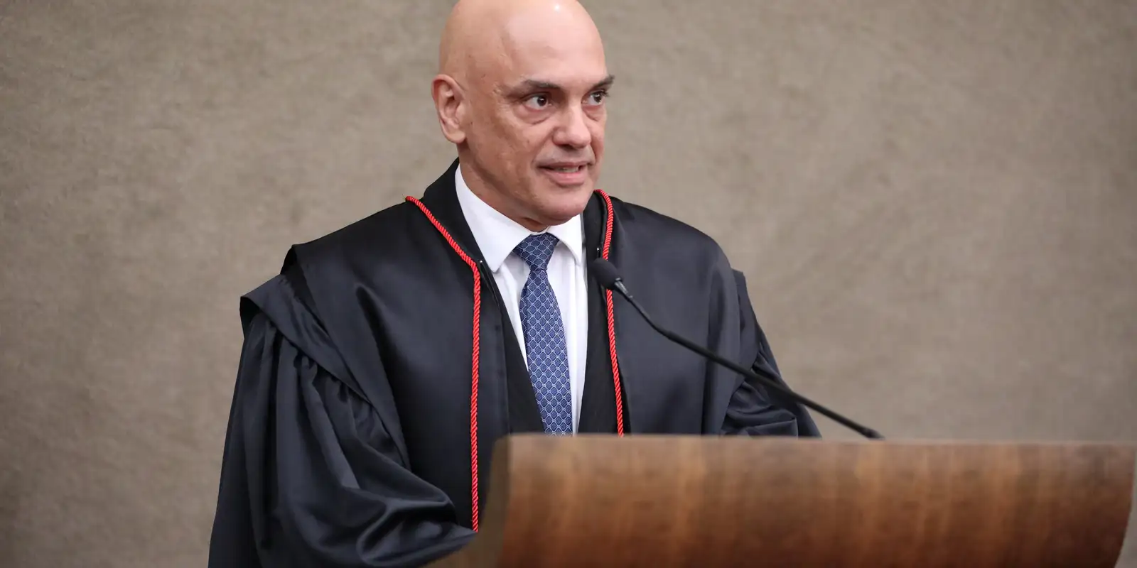 Moraes abre inquérito sobre possível vazamento de dados fiscais no STF