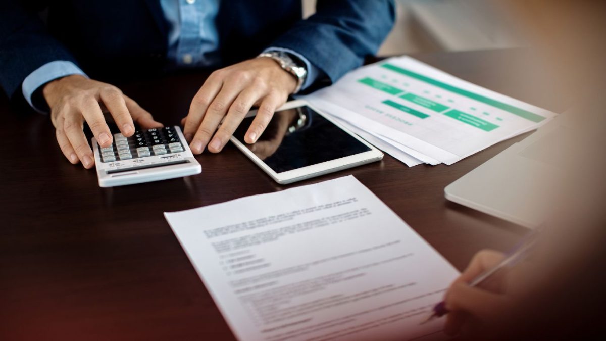 Justiça define quem responde por impostos em contratos de serviço