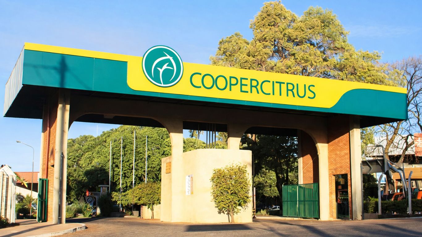 Dias Carneiro assessora Coopercitrus em oferta de R$ 110 milhões