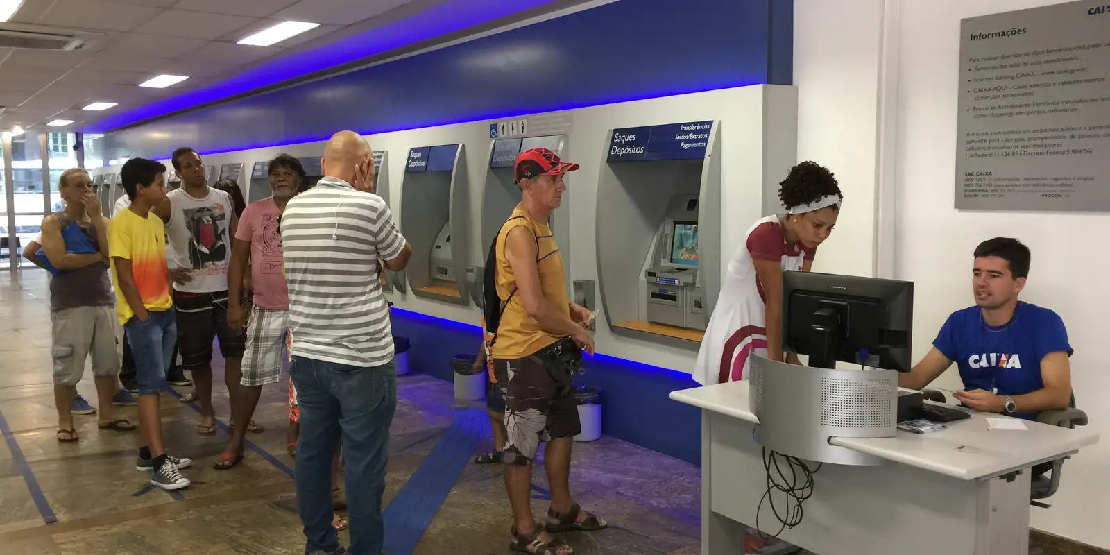 Carnaval: bancos fecham na segunda e terça e reabrem na Quarta de Cinzas