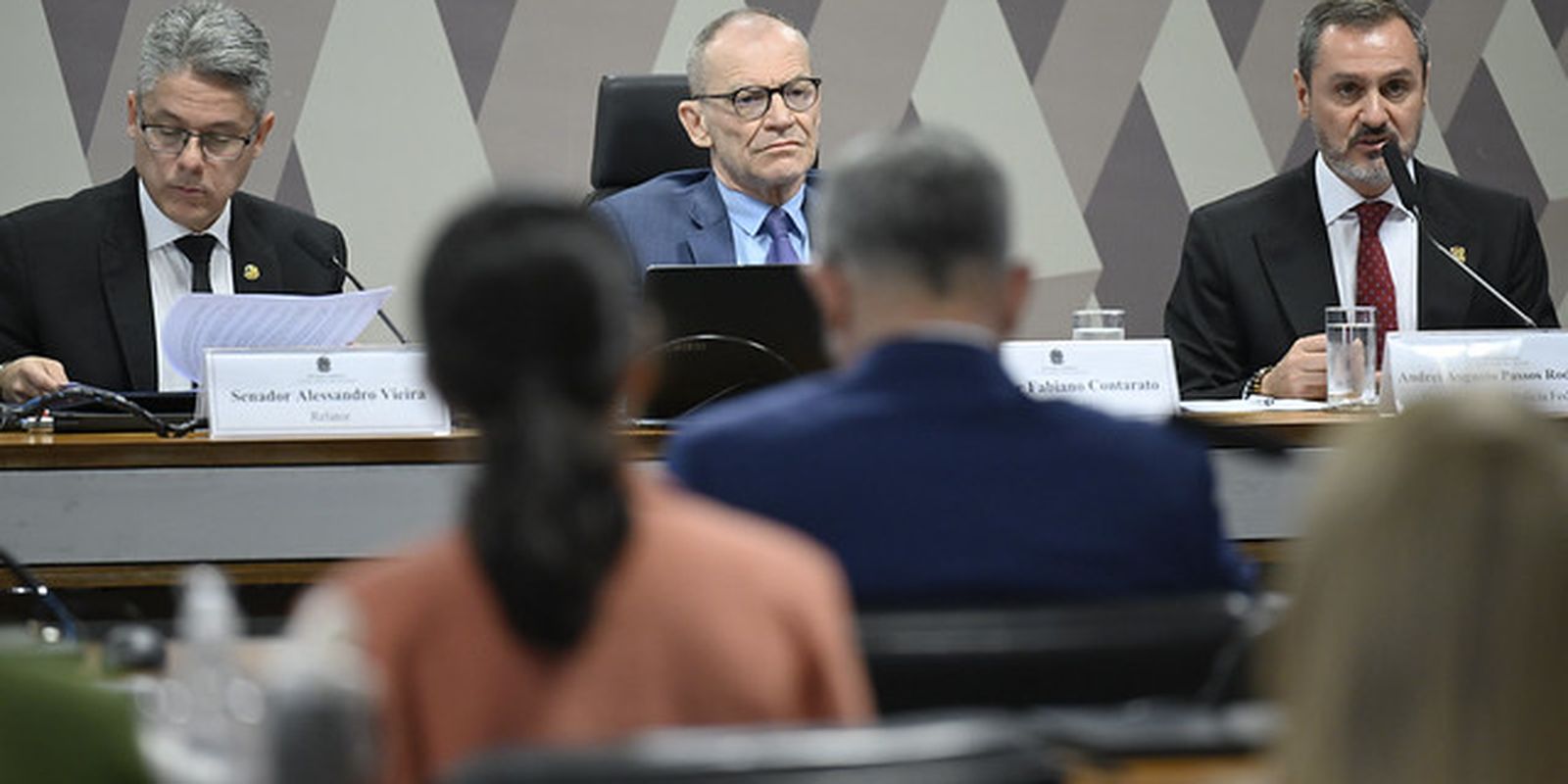 CPI do Crime Organizado aprova convites a ministros do STF no caso Banco Master