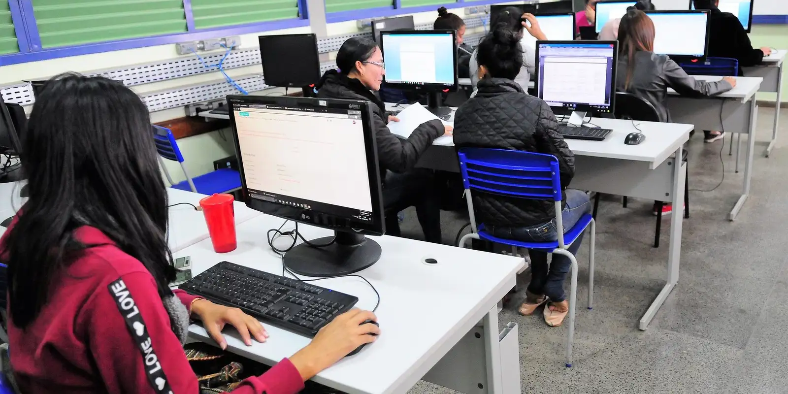 Anatel aprova troca de multas de teles por internet em 118 campi universitários