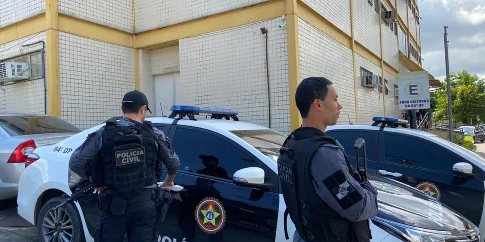 Operação mira grupo que distribuía pornografia infantil para alunos em Niterói