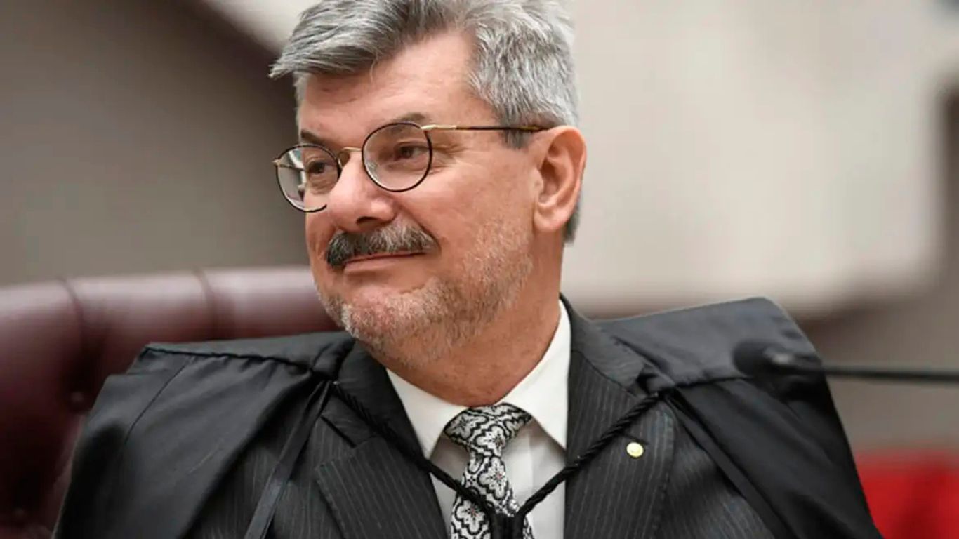 STJ afasta ministro Marco Buzzi por acusação de importunação sexual