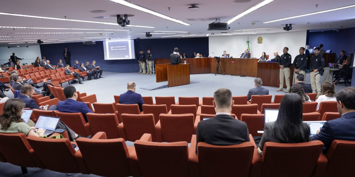 Moraes vota para manter condenações de militares do “Núcleo 3” da trama golpista