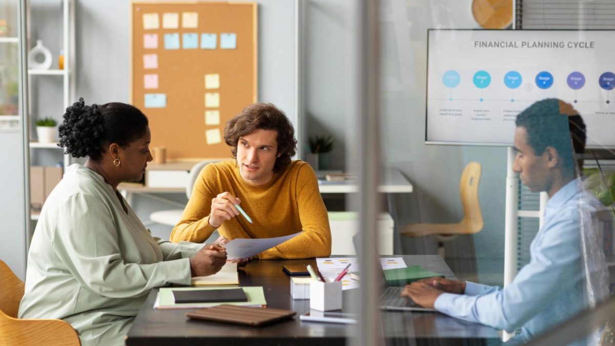 Riscos psicossociais no ambiente de trabalho: NR-1 e os programas de compliance