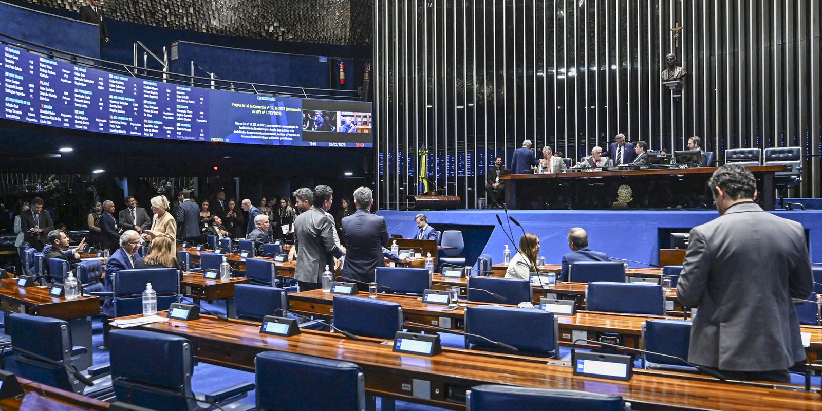Senado aprova Gás do Povo e garante botijão gratuito para 15 milhões de famílias