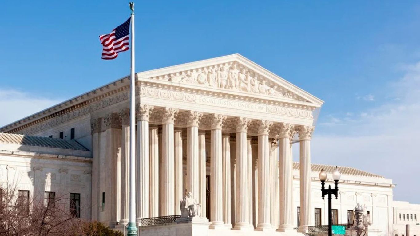 Suprema Corte dos EUA derruba tarifaço de Trump e devolve poder ao Congresso