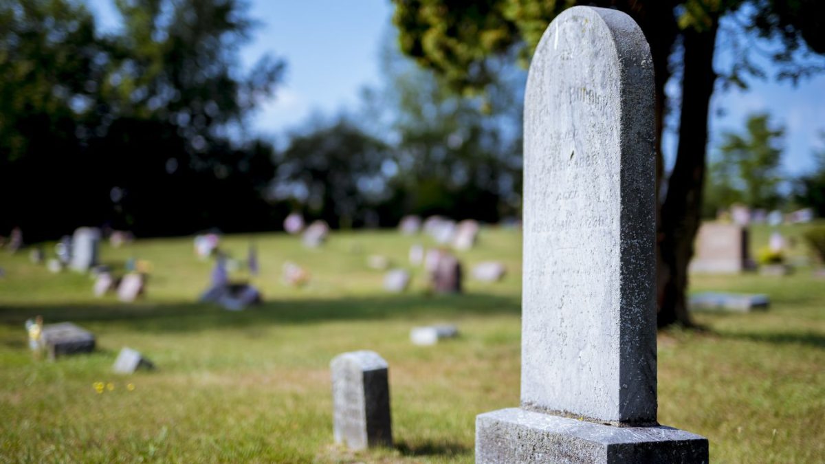 Tribunal condena cemitérios a indenizar famílias por sumiço de restos mortais