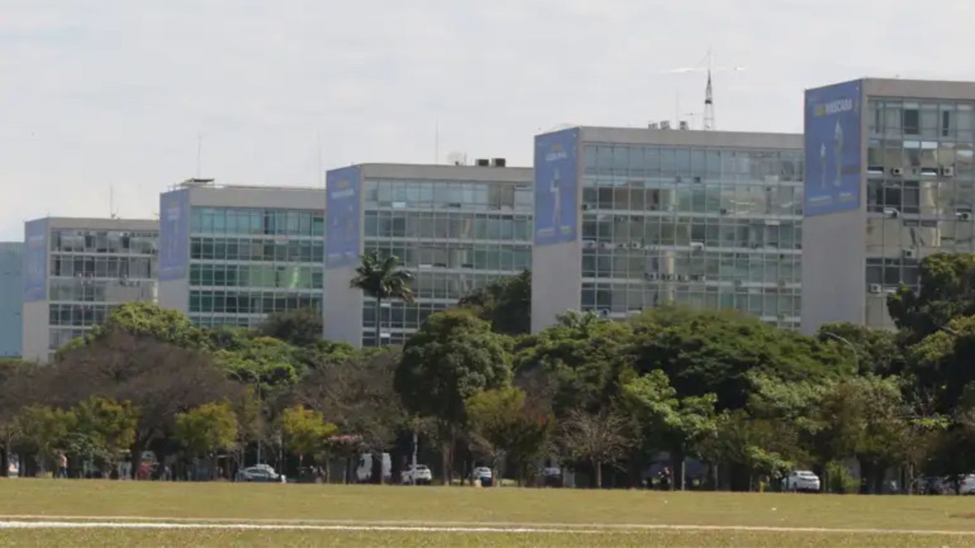 Governo condena absolvição de homem por estupro de menina de 12 anos
