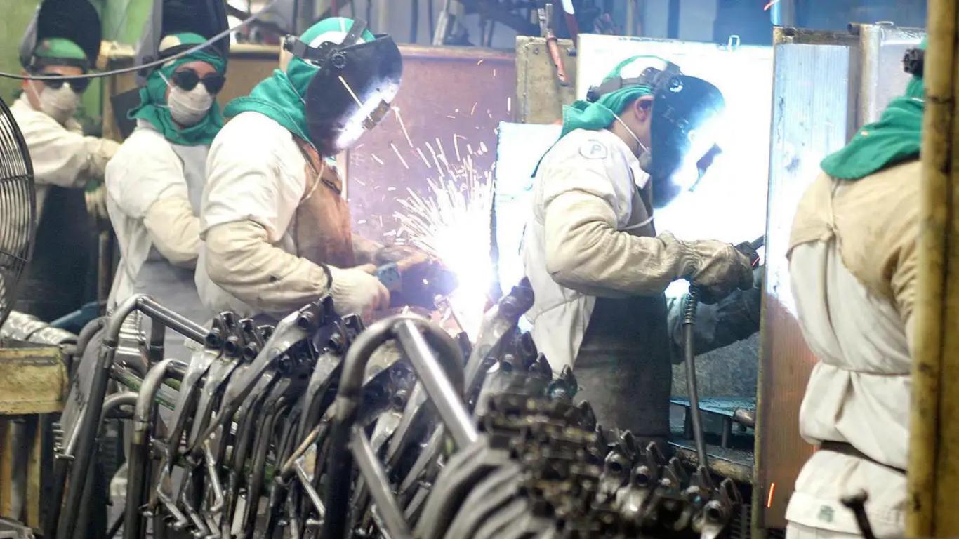 Isenção do IR para quem ganha até R$ 5 mil começa a valer no salário