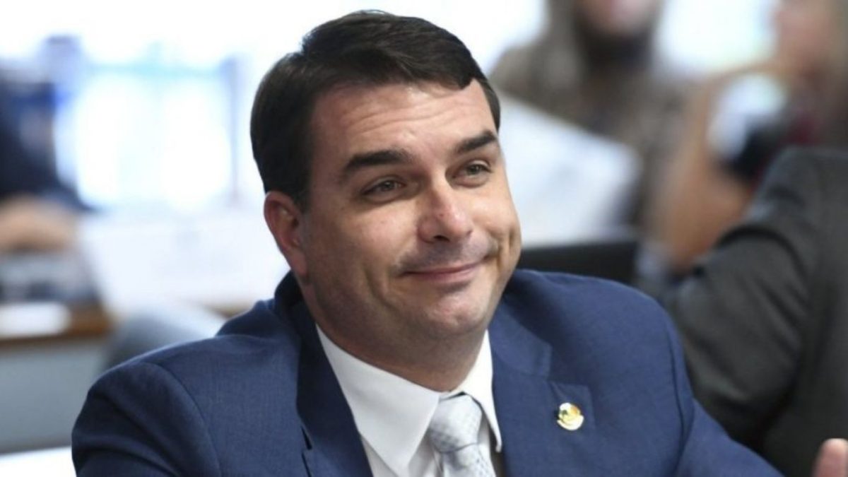A força de Flávio Bolsonaro e uma eleição no horizonte