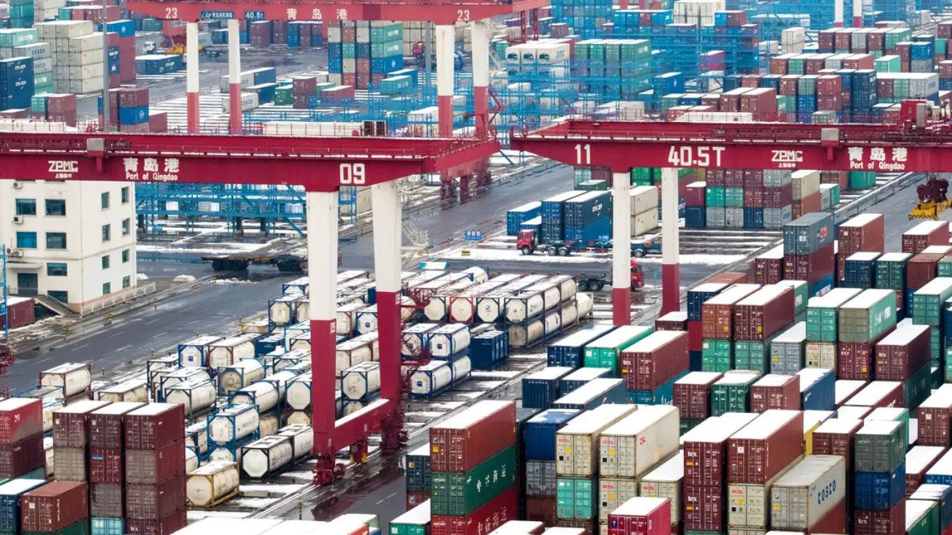 China reduz meta de crescimento para entre 4,5% e 5% em 2026