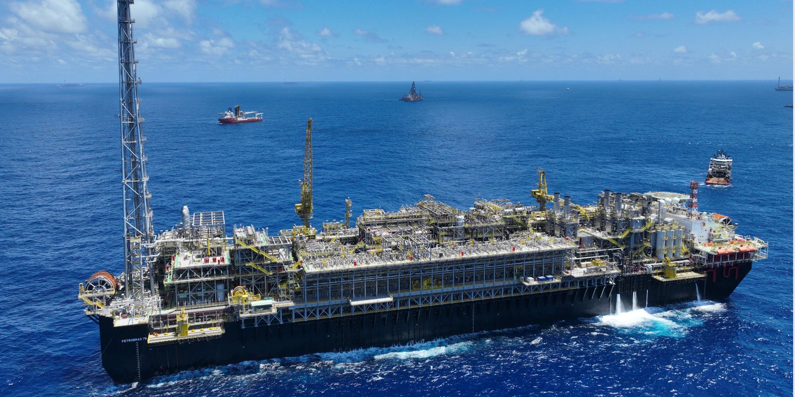 Conflito no Oriente Médio pode elevar ganho do Brasil com petróleo, diz Mdic