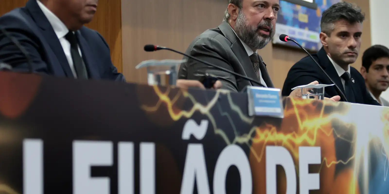 Leilão de energia contrata 19 GW e movimenta R$ 515,7 bilhões