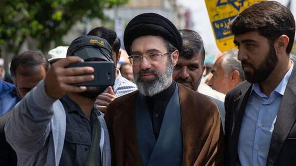Filho de Ali Khamenei é escolhido novo líder supremo do Irã