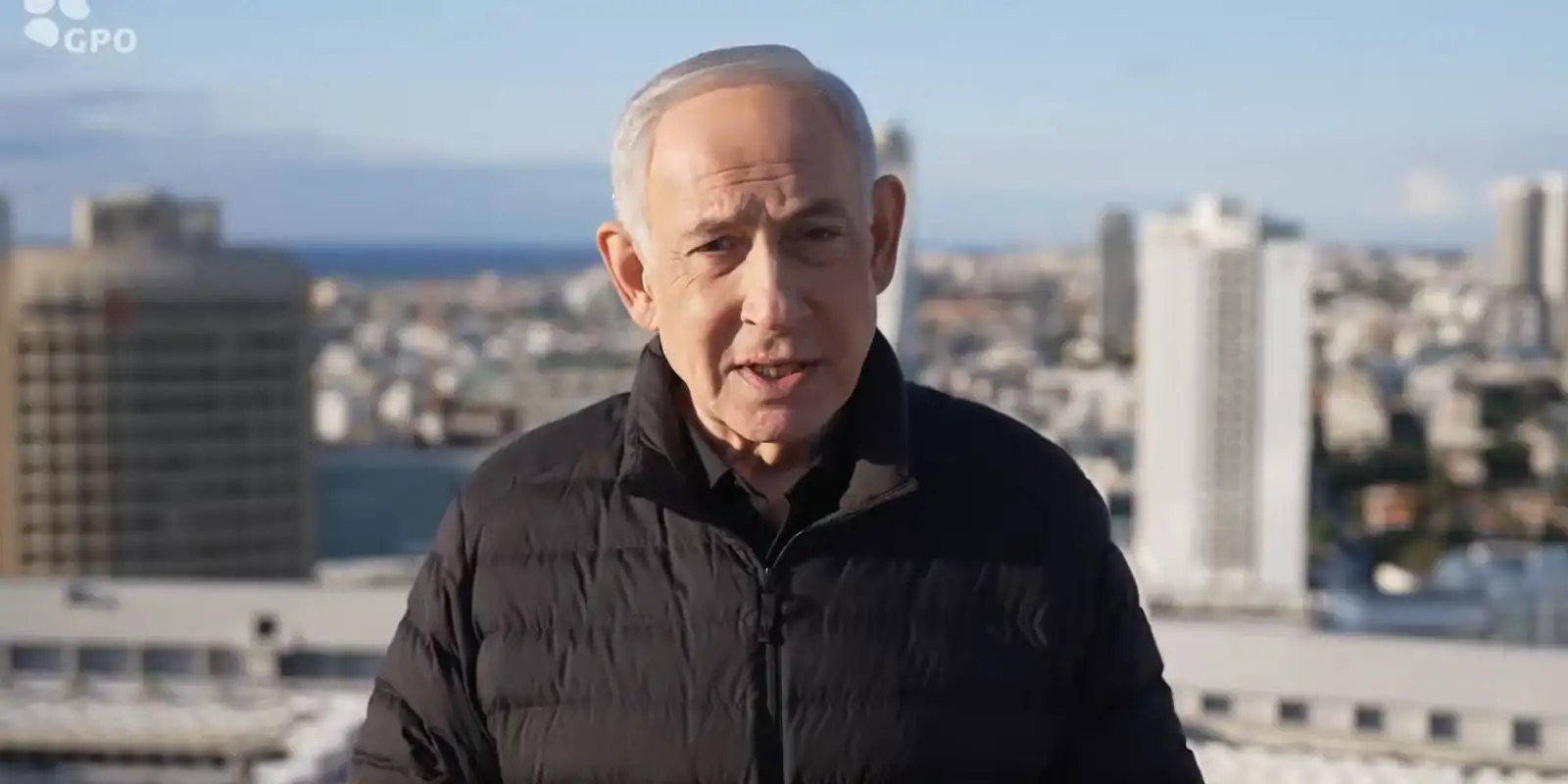 Netanyahu promete intensificar ataques e celebra fim da era Khamenei no Irã