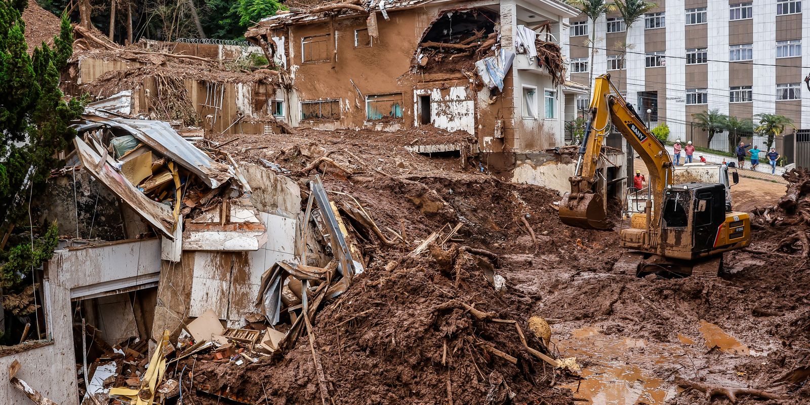Sobe para 72 o número de mortos pelas chuvas na Zona da Mata de Minas