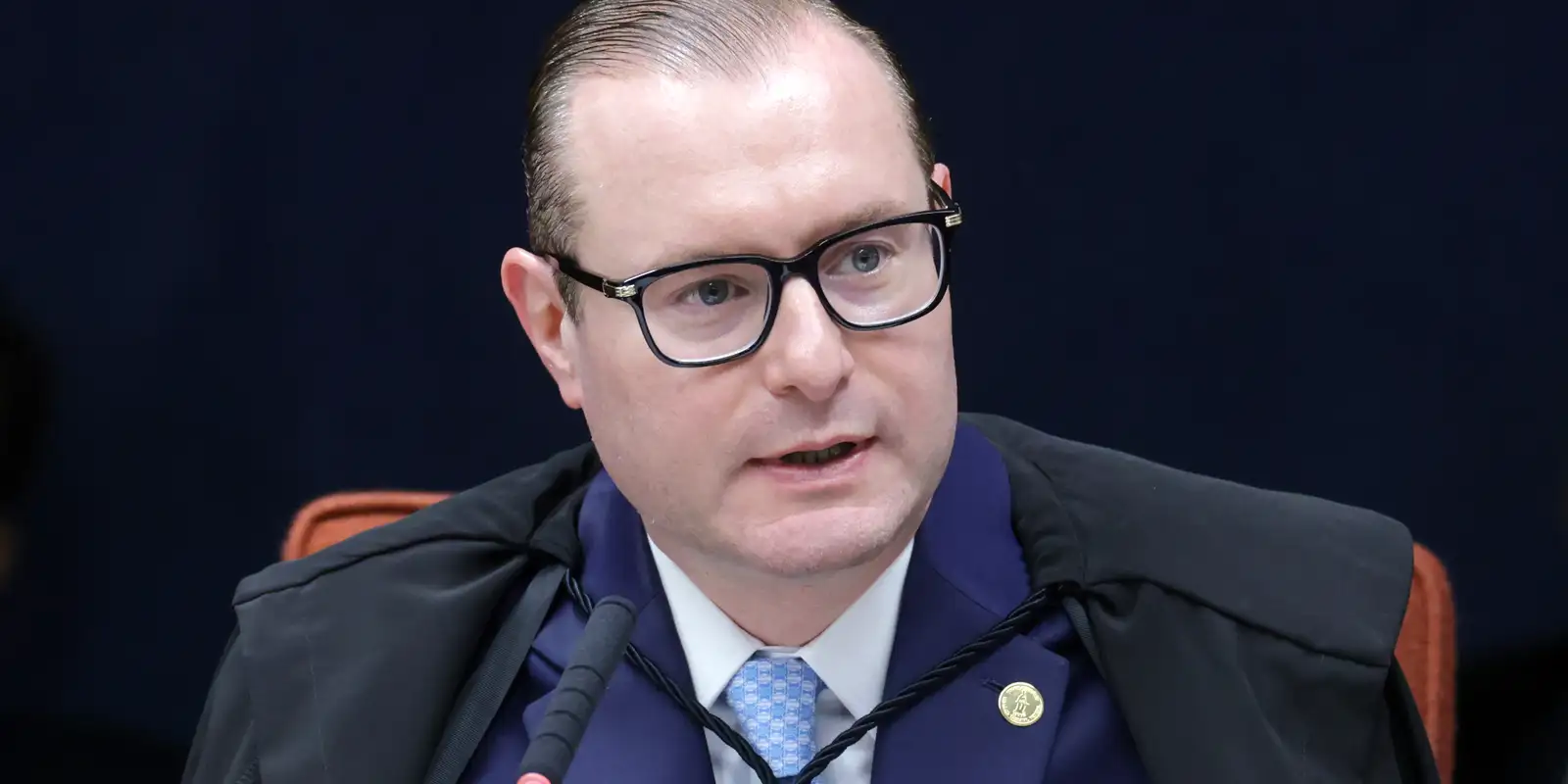 Zanin suspende eleição indireta no Rio e defende voto popular para governador