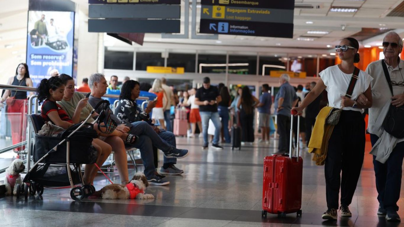 Projeto que tira milhas de servidores públicos para custear viagens de atletas e estudantes avança no Congresso