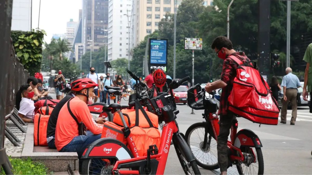 Trabalho por aplicativo entra na mira do STF em 2026