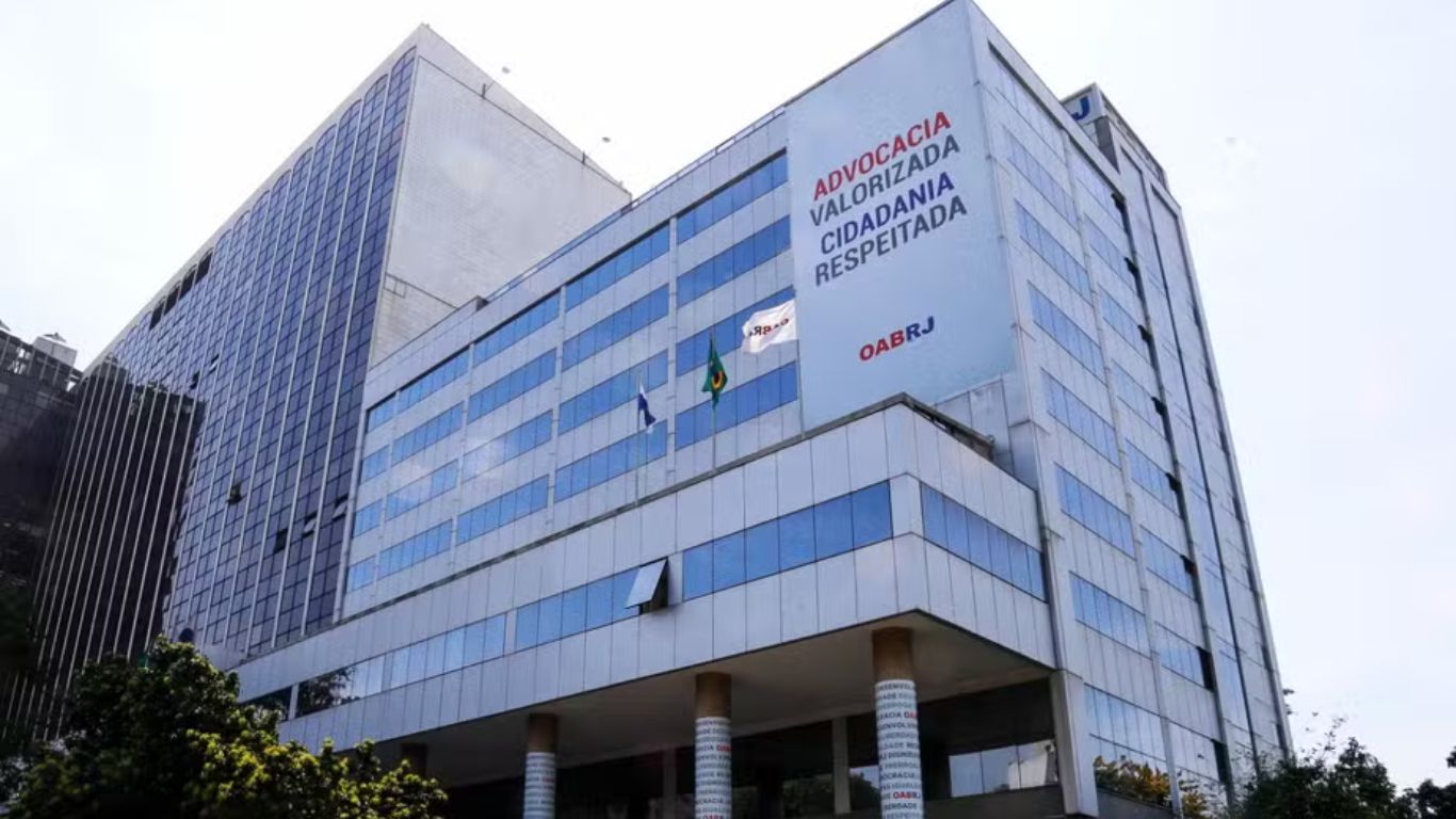 Livro sobre blindagem e risco de diretores é lançado na OAB-RJ