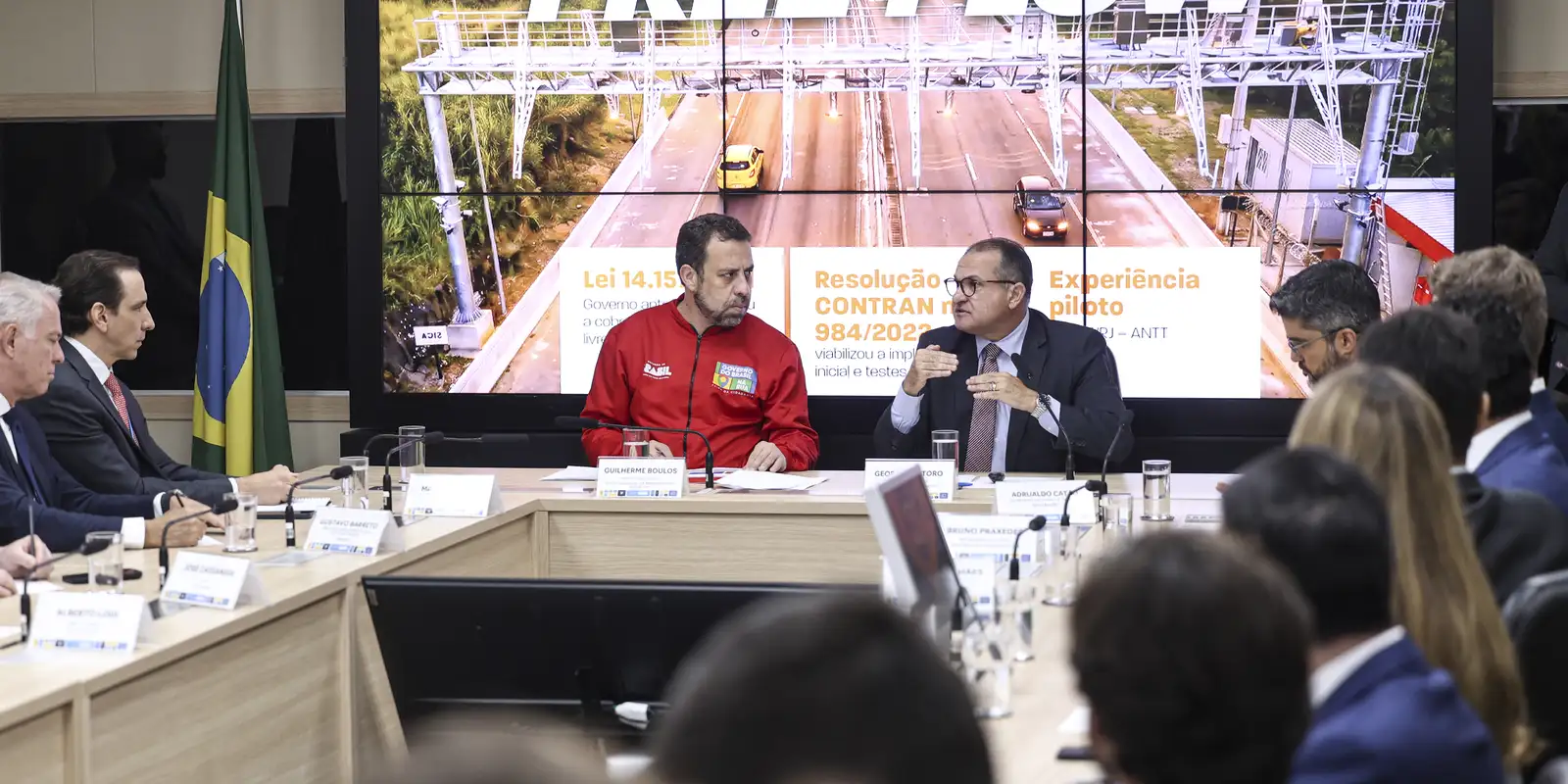 Governo suspende 3,5 milhões de multas do pedágio free flow