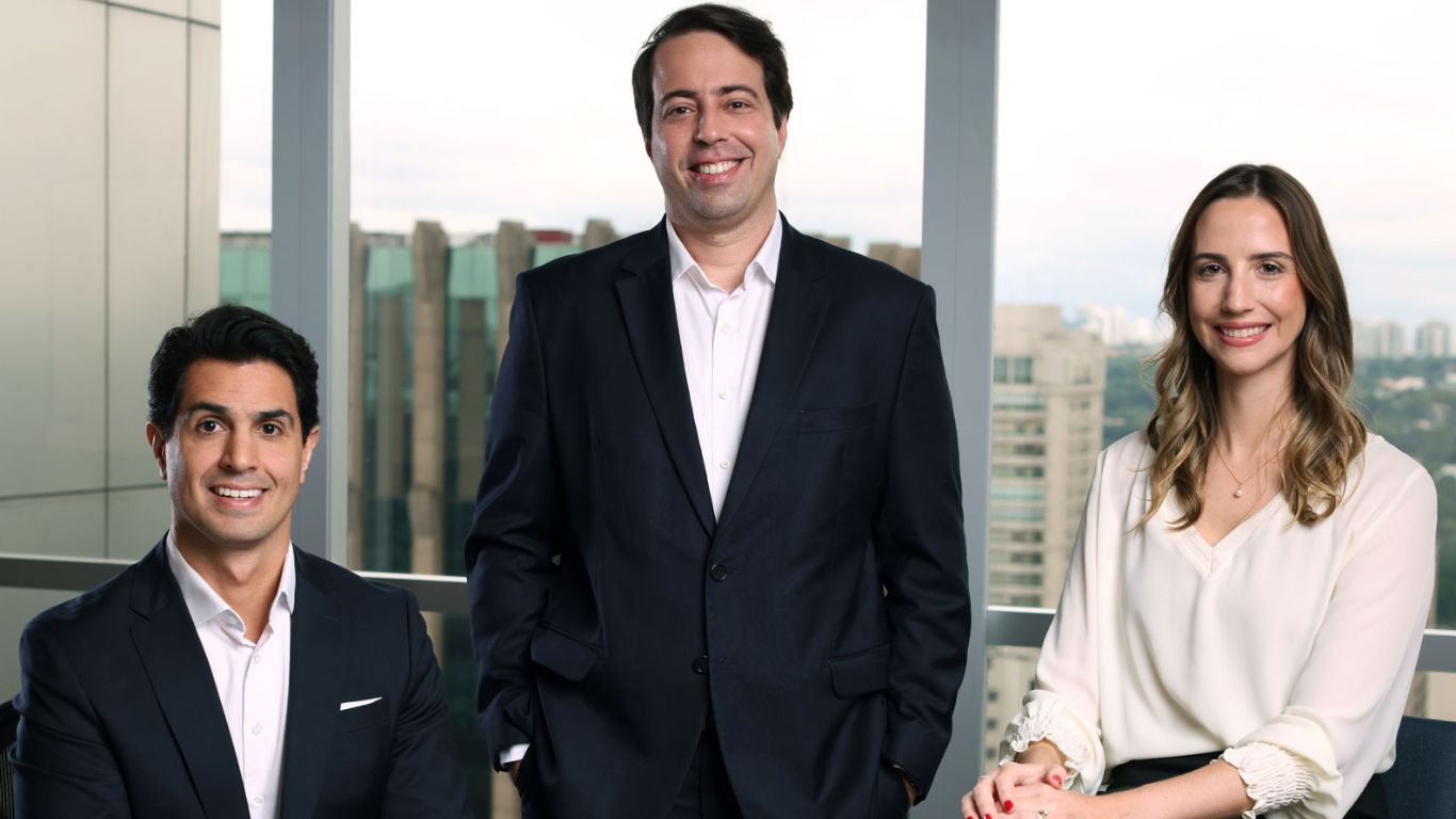 Lefosse promove três advogados a sócios nas áreas de M&A, penal empresarial e energia