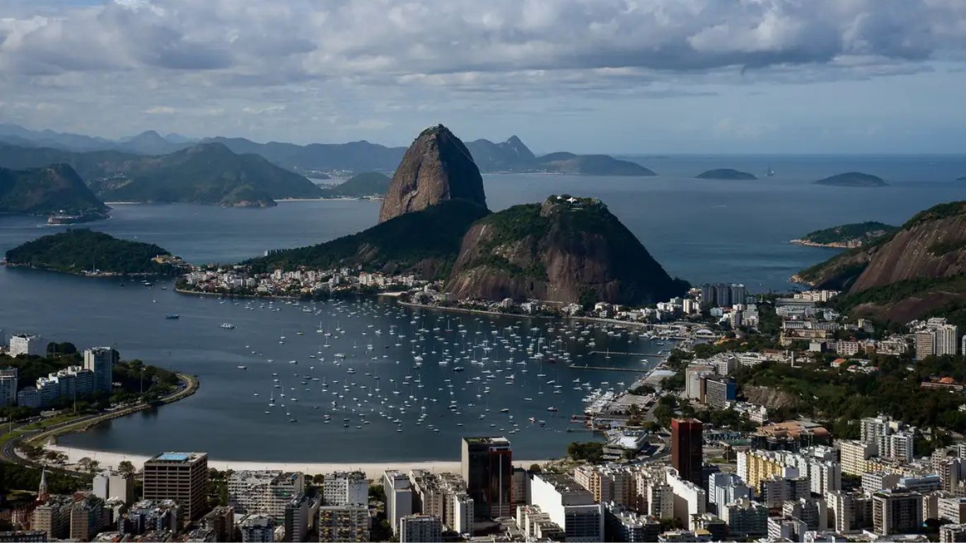 Rio discute regras para Airbnb após aluguel subir 50% em Copacabana