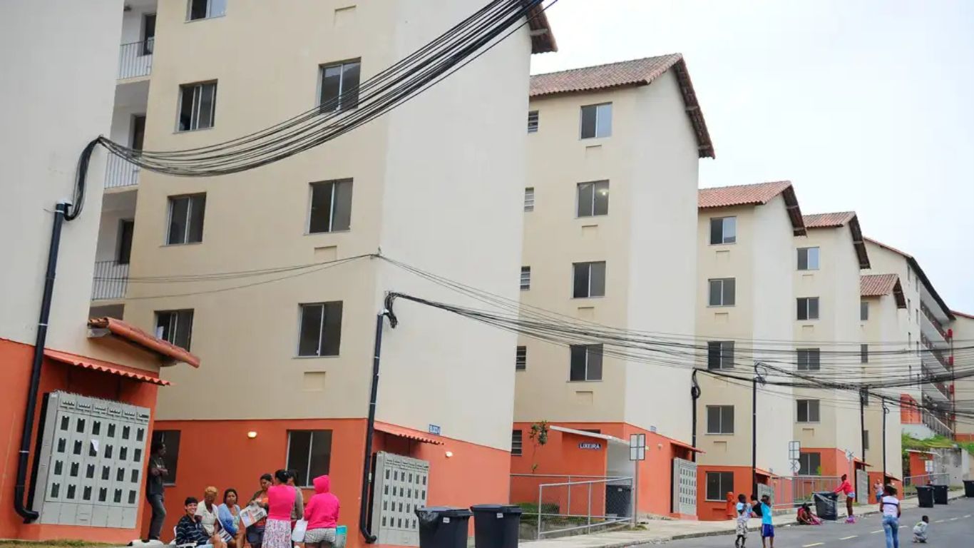 Justiça condena proprietária por trancar imóvel e descartar bens de inquilino inadimplente