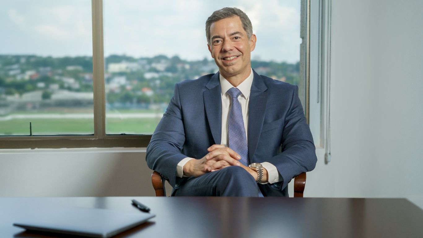 Pinheiro Neto anuncia Lucas Sant’Anna como sócio em Direito Público