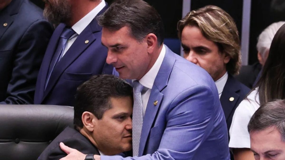 Depois de Flávio Bolsonaro, quem será a próxima vítima do Banco Master?