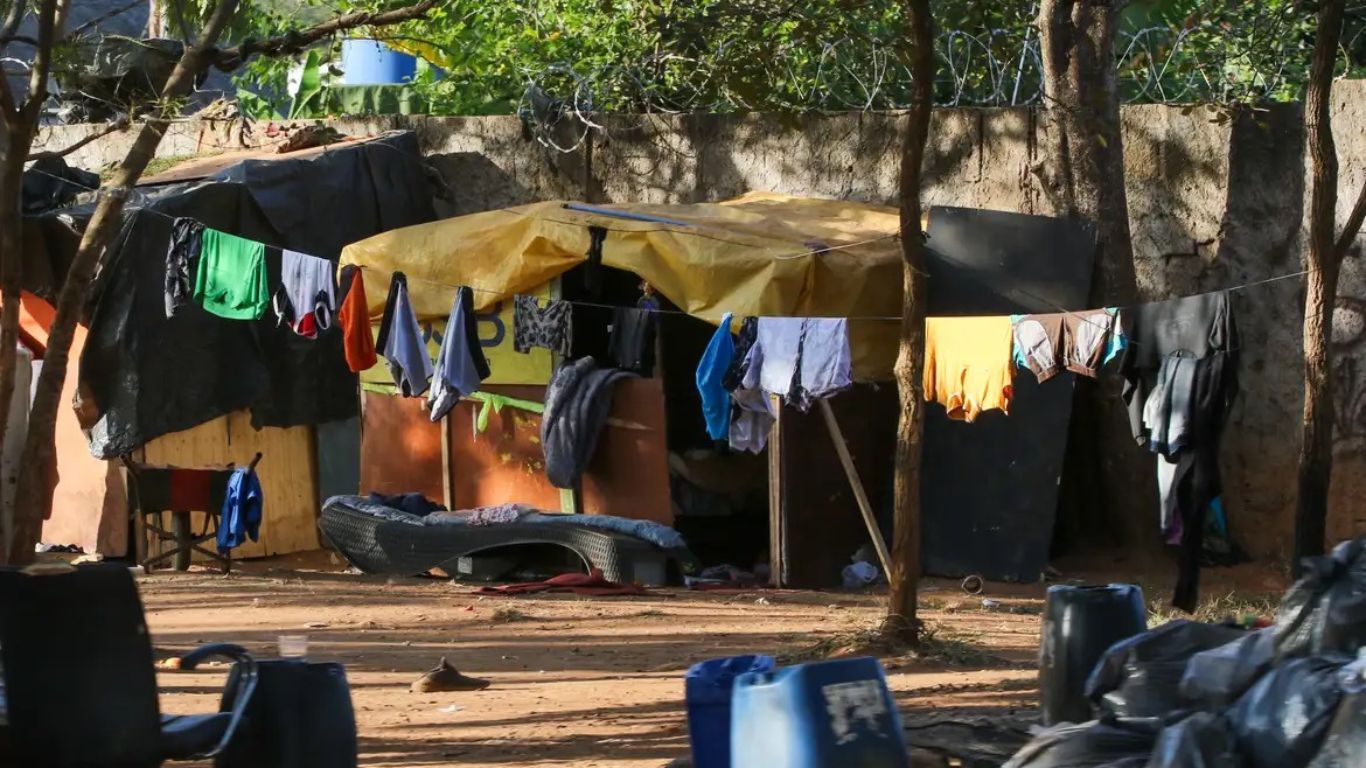 Bolsa família não criou a miséria brasileira