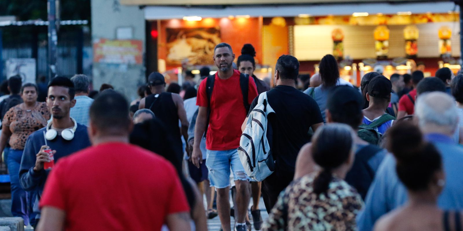 Desemprego sobe para 5,8% no com dispensa de temporários