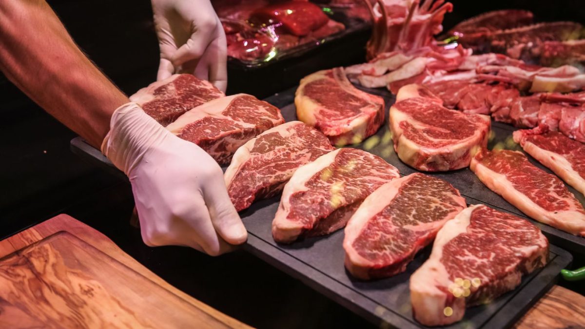 União Europeia exclui Brasil de lista para exportação de carne
